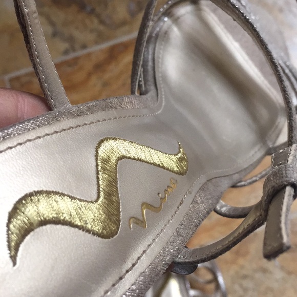 Nina gold sandal made 2 look like gold spun canvas - Picture 6 of 8